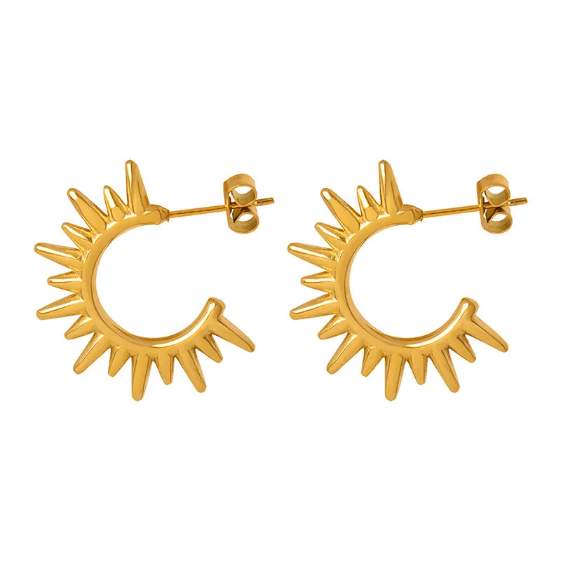 18K Gold Exquisite and Noble Hollow Sun Shape Design Versatile Earrings