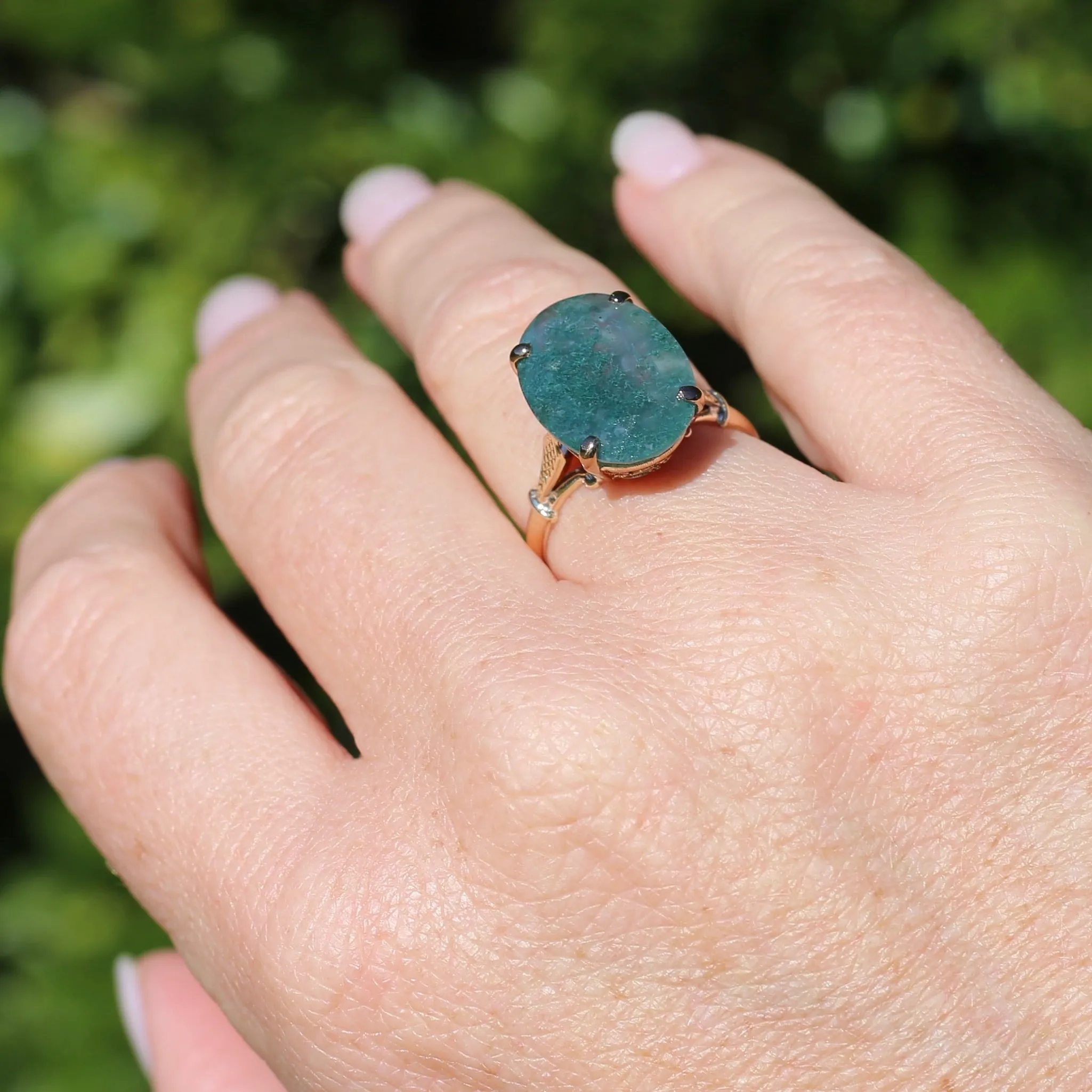 8ct Oval Moss Agate Claw Set Cocktail Ring, 14ct Yellow Gold, size Q1/2 or just over 8.25