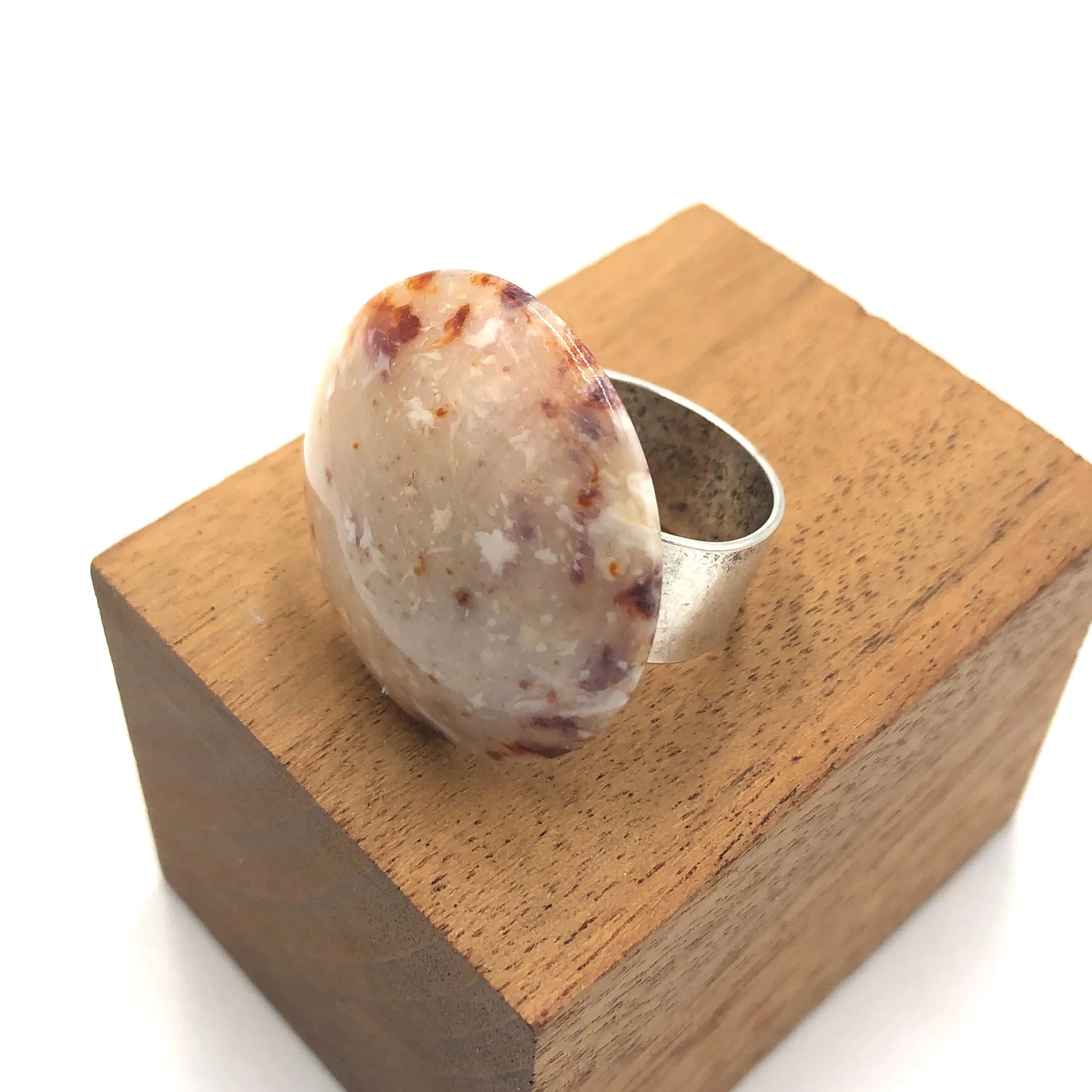 Beige Speckle Lucite Cocktail Ring