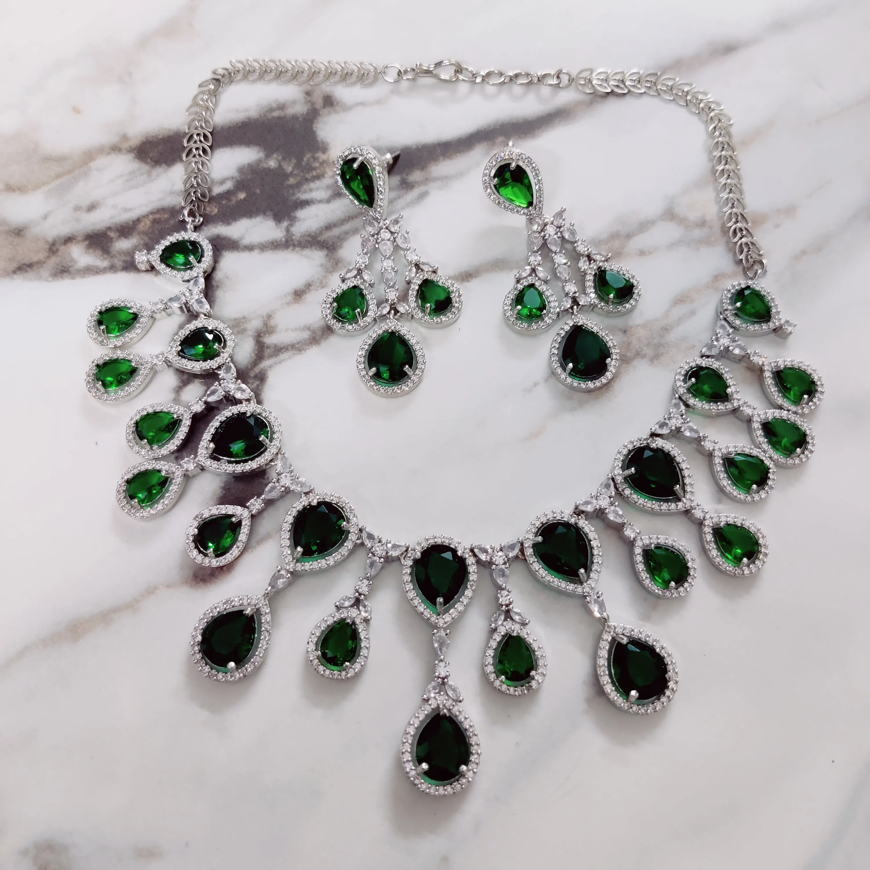 Enchanted Emerald Elegance Necklace in Rhodium