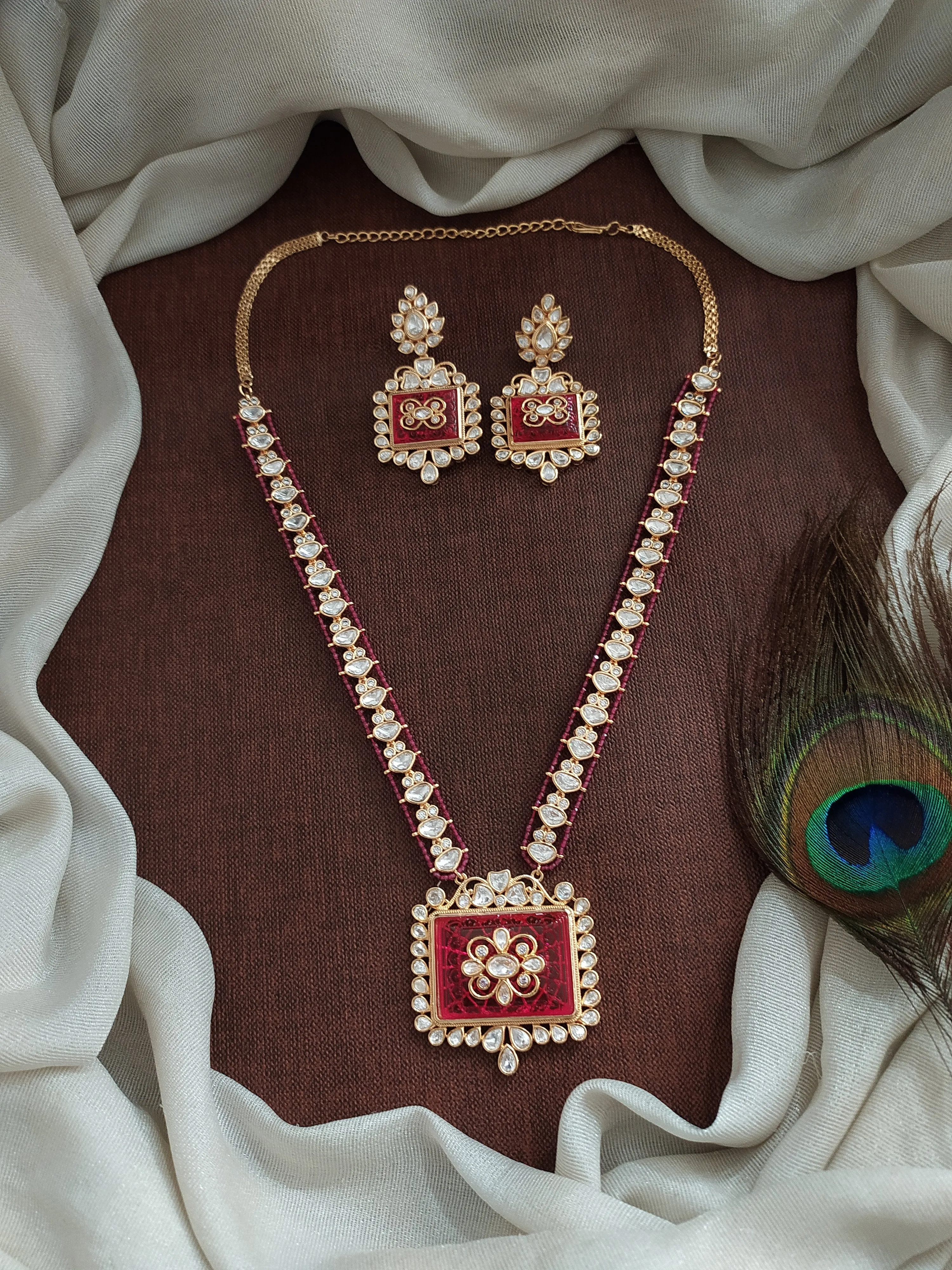 Kundan Pendant Necklace Set with Quartz & Kundan Stones