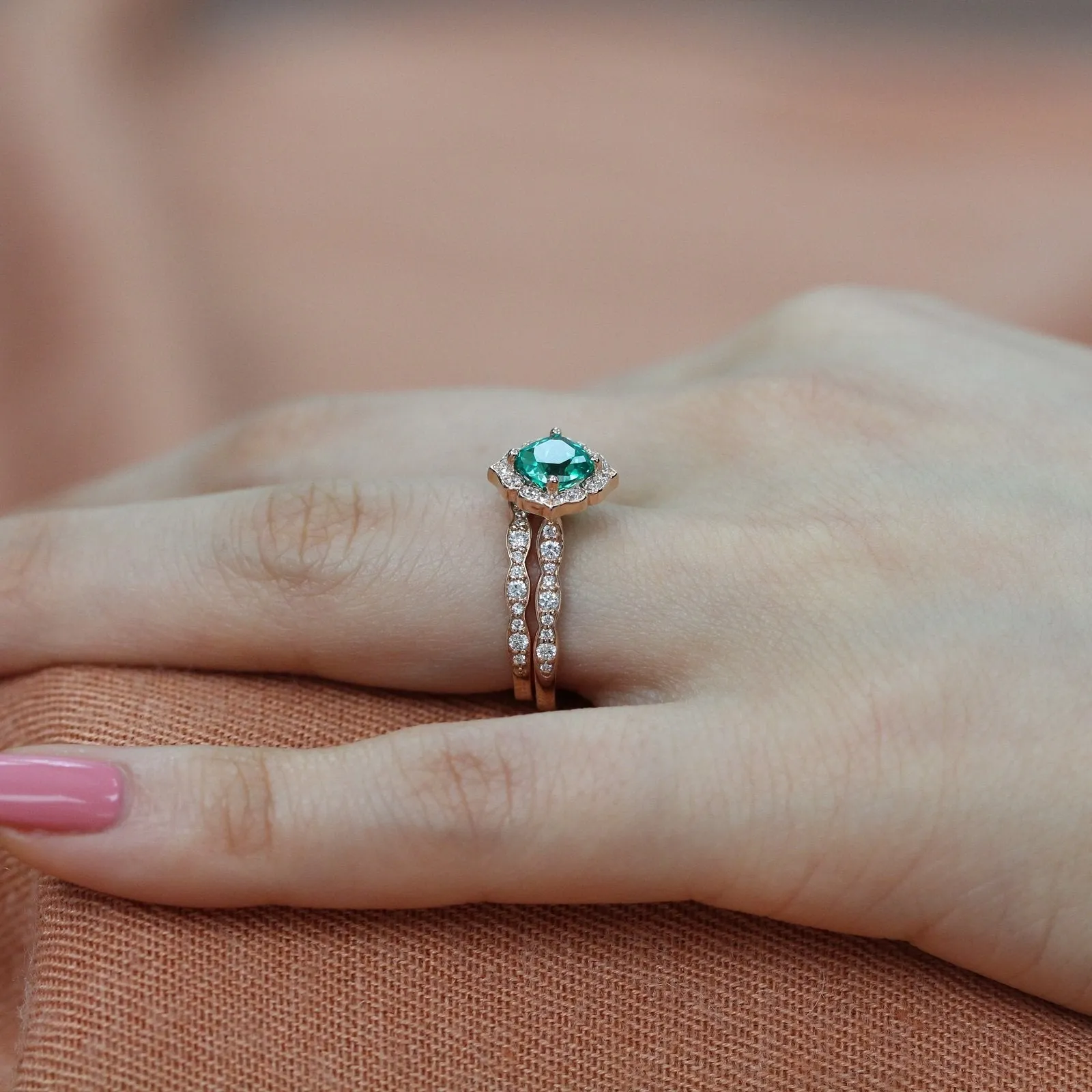 Mini Vintage Floral Bridal Ring Set w/ Emerald and Diamond in Scalloped Diamond Band