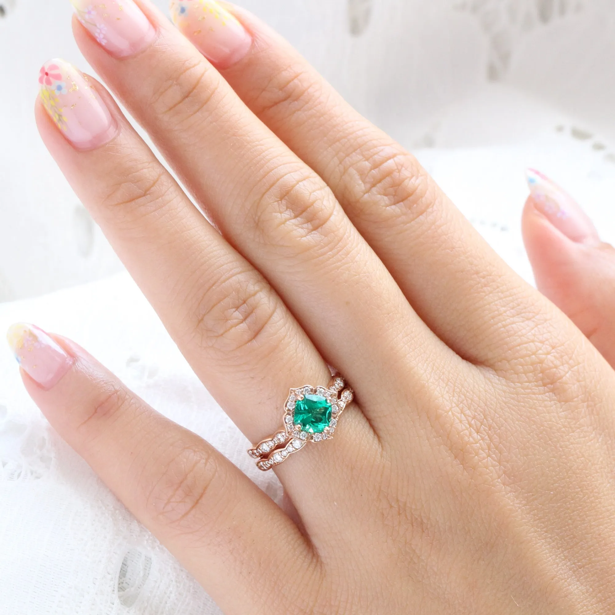 Mini Vintage Floral Bridal Ring Set w/ Emerald and Diamond in Scalloped Diamond Band