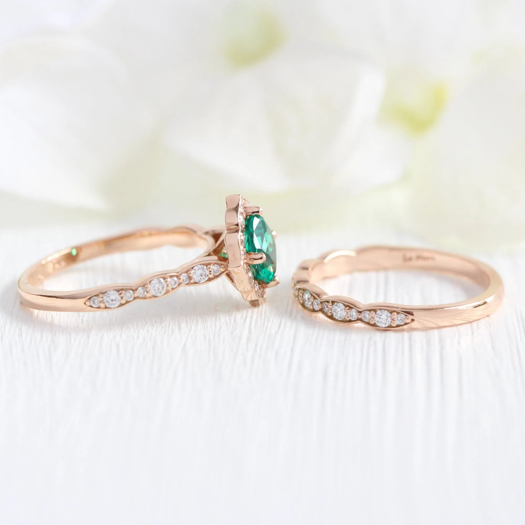 Mini Vintage Floral Bridal Ring Set w/ Emerald and Diamond in Scalloped Diamond Band