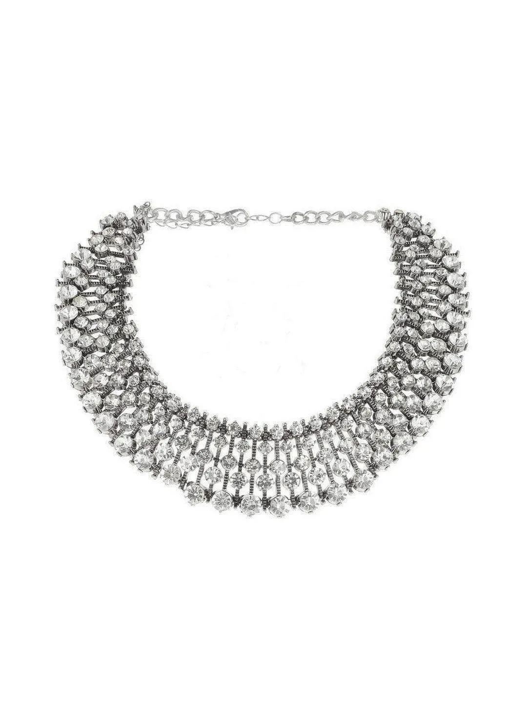 Saili Satwe Rangan In Diamond Choker With Earrings Silver