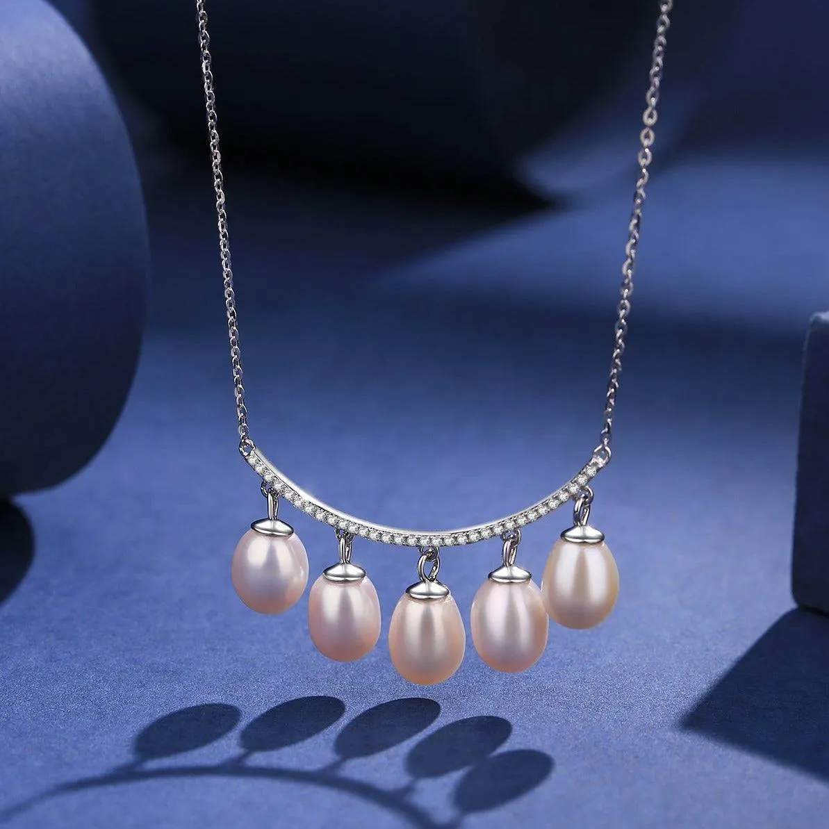 Smile Design Drop Pearl Pendant Necklace